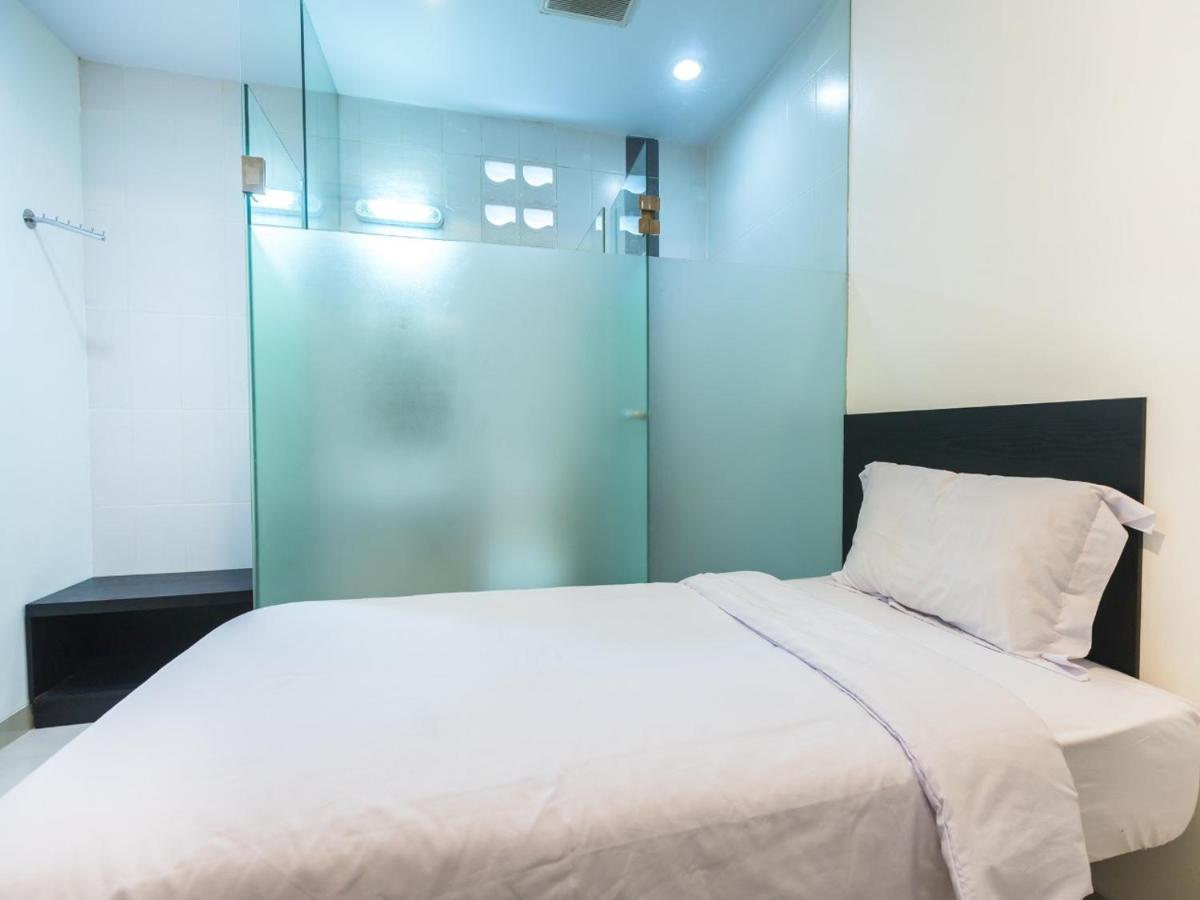 Puri Maju Hotel Jakarta Extérieur photo
