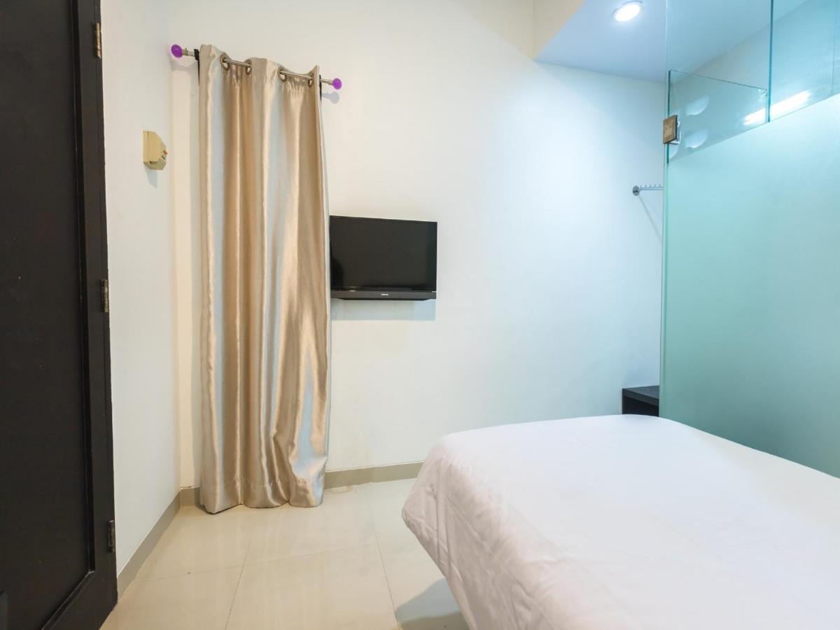 Puri Maju Hotel Jakarta Extérieur photo