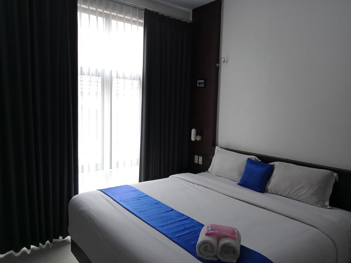 Puri Maju Hotel Jakarta Extérieur photo
