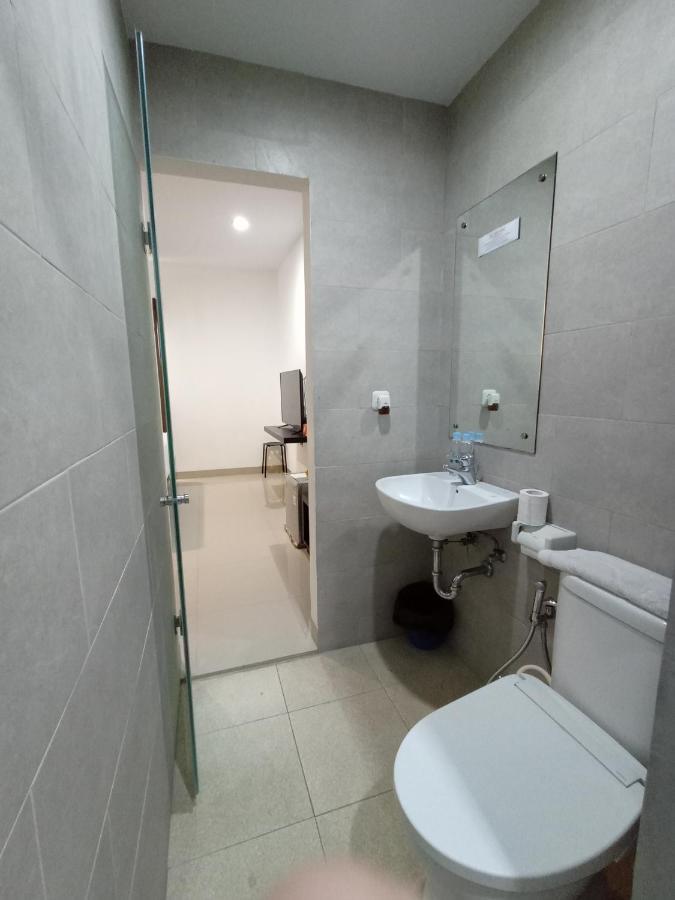 Puri Maju Hotel Jakarta Extérieur photo